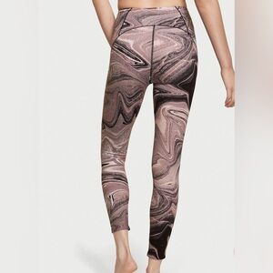 Victorias Secret NWT Sweat on Point Onyx Marbled Women’s Size 6 Leggings